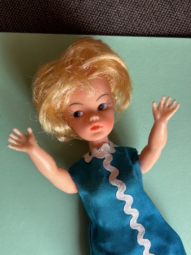 Vintage 1960s sindy - vintage,