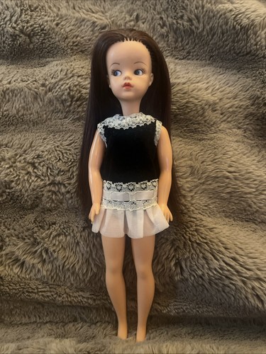 Vintage sindy doll - sindy, with