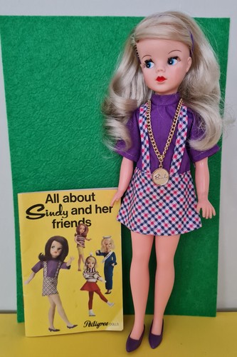 Vintage 1968 sindy side part - 1968,