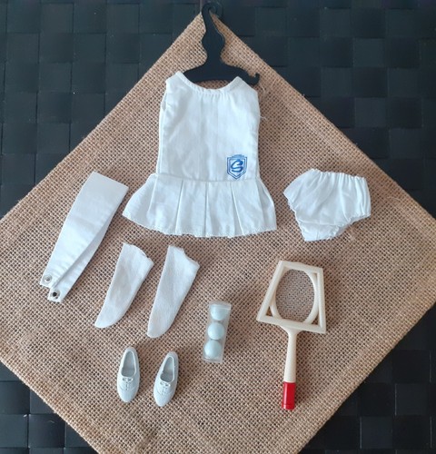 Vintage sindy dolls center - vintage,