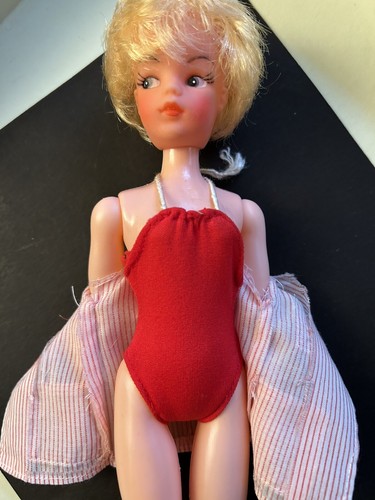 Vintage 1960s sindy - 🩷,